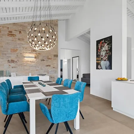 Villa Hardy With Private Pool And Sauna