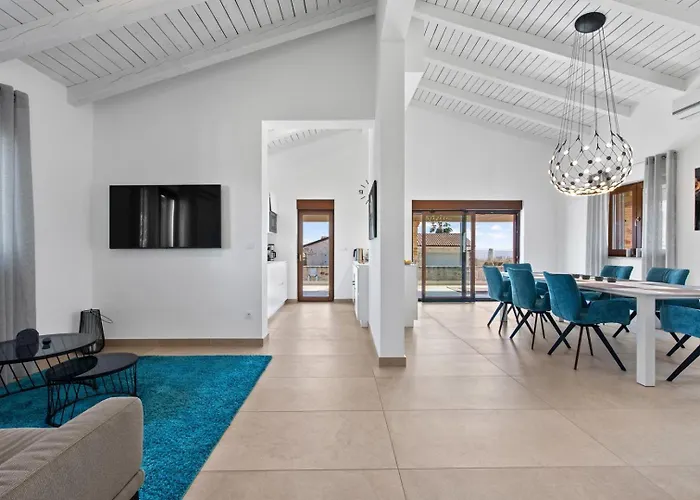 Villa Hardy With Private Pool And Sauna Frata