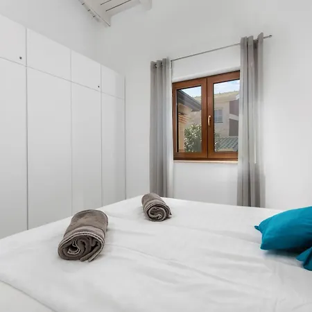 Vila Hardy With Private Pool And Sauna *