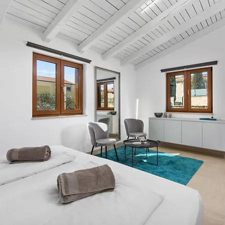 Hardy With Private Pool And Sauna *