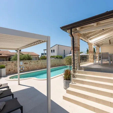Villa Hardy With Private Pool And Sauna *