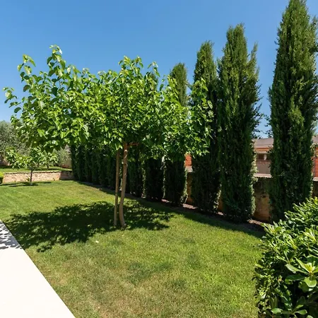 Hardy With Private Pool And Sauna * Frata