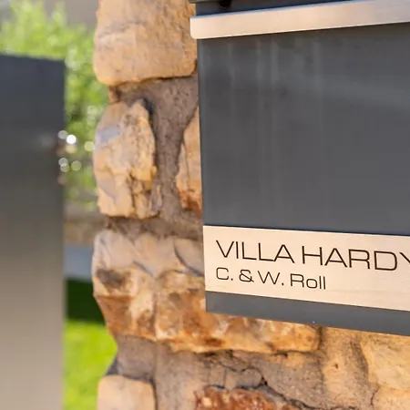 Hardy With Private Pool And Sauna Villa Frata